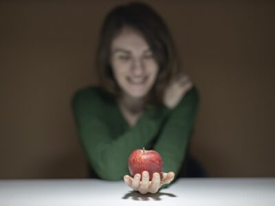 Is Crash Dieting Safe? The Pros and Cons of Rapid Weight Loss