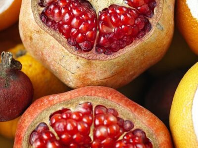 7 Foods to Eat (and 5 to Avoid) for a Slimmer Belly